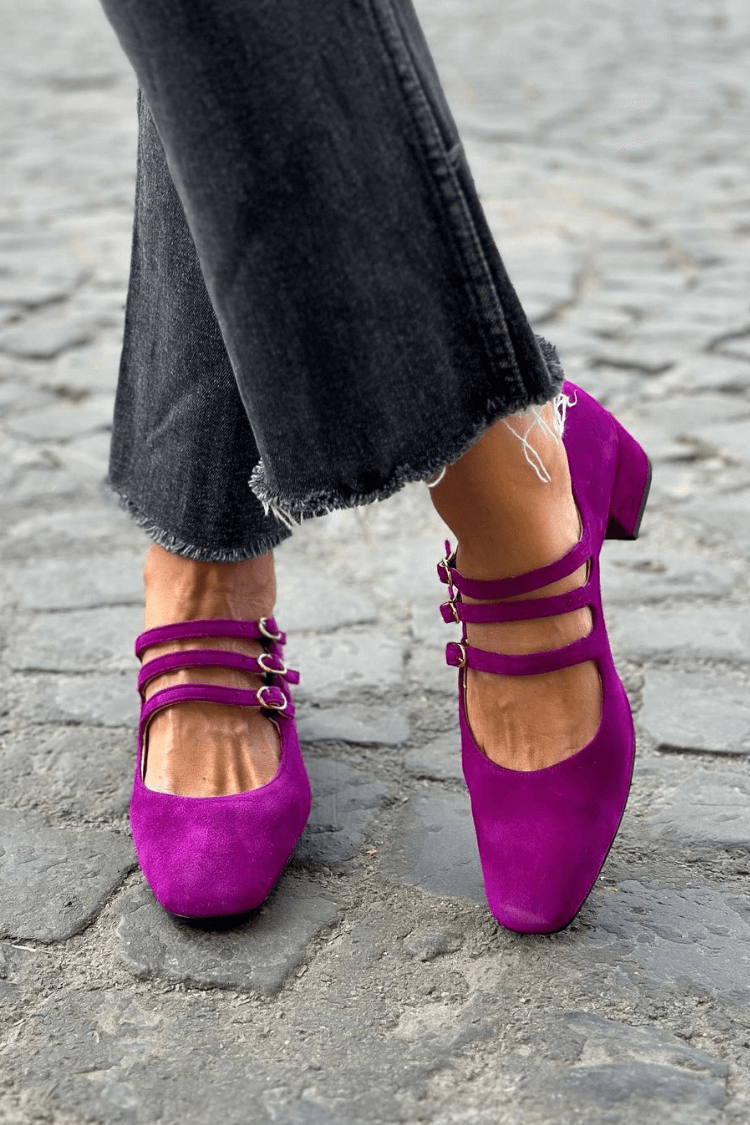 BALLET FLATS WITH STRAPS