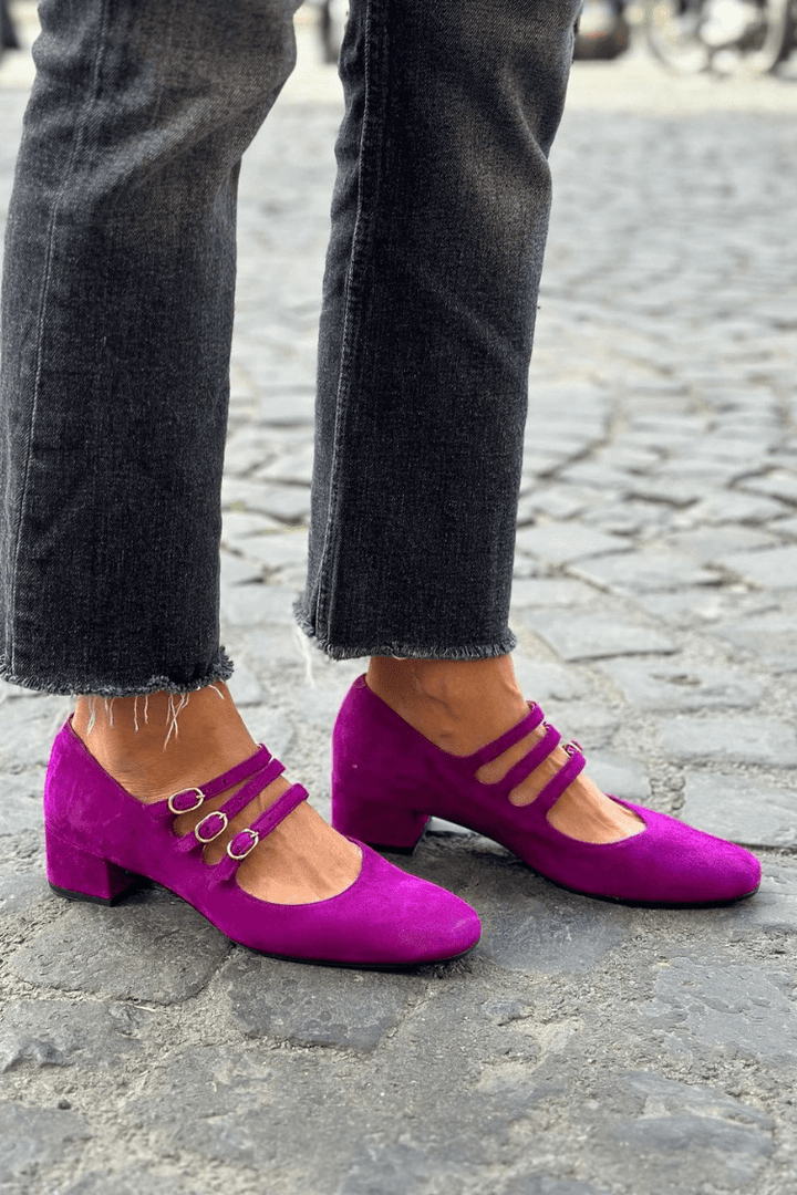BALLET FLATS WITH STRAPS