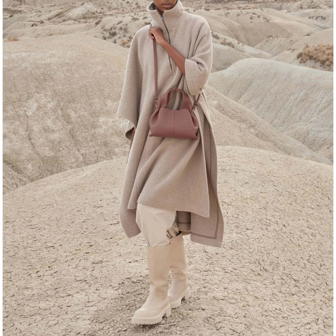 Clara | Stylish Travel Companion