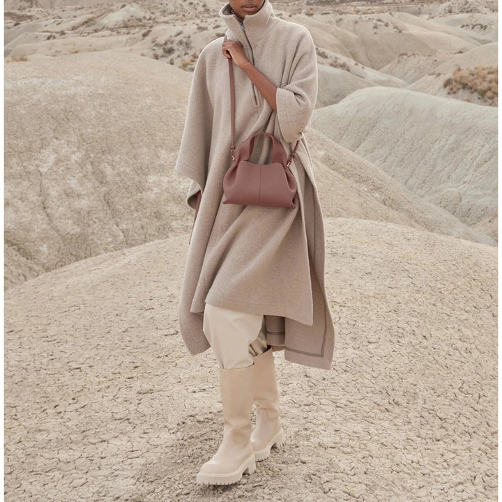 Clara | Stylish Travel Companion